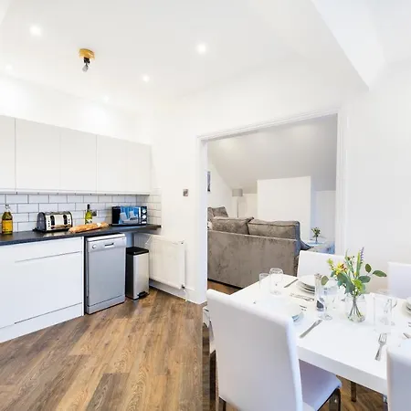 Clifton Down Penthouse *